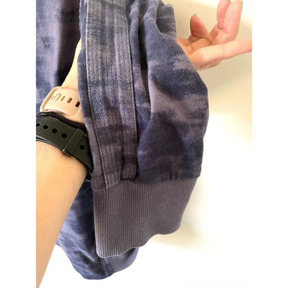 Athleta Crew Neck Tie-Dye Sweatshirt Purple Size XS - Picture 4 of 7